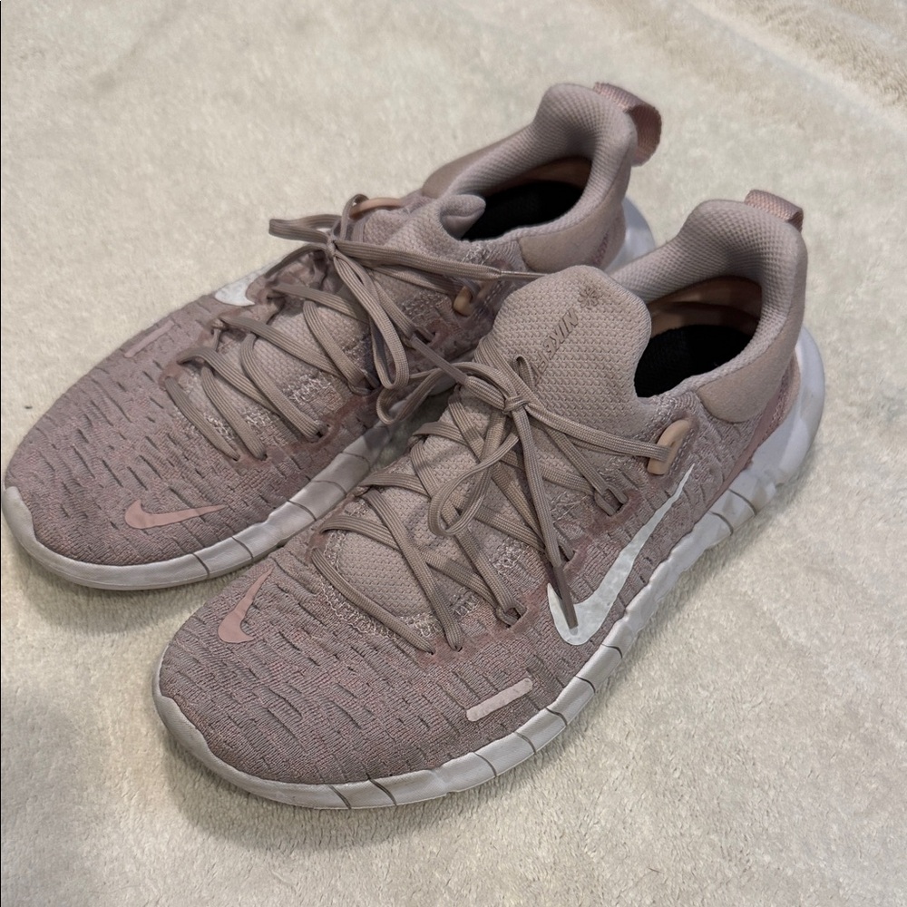 Nike Free 5.0 Pink Knit Athletic Sneakers